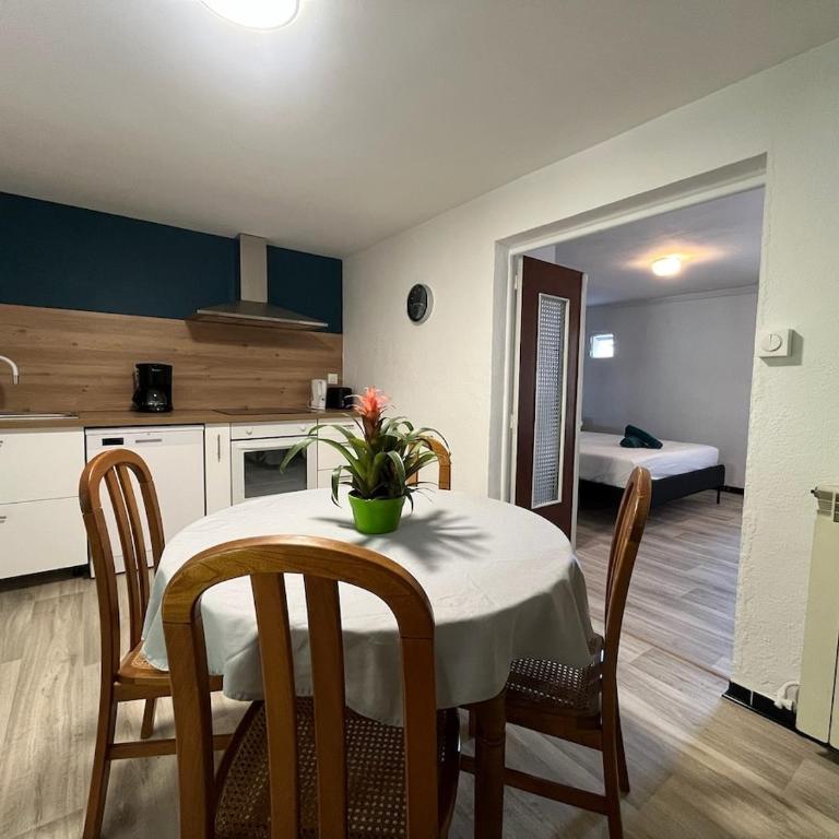 - Room #1715149101 - 8