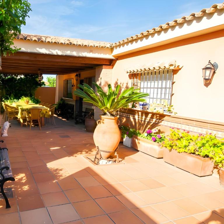Chalet con piscina privada y amplio jardin SOLO ALQUILAMOS A FAMILIAS - Appartamento - 7