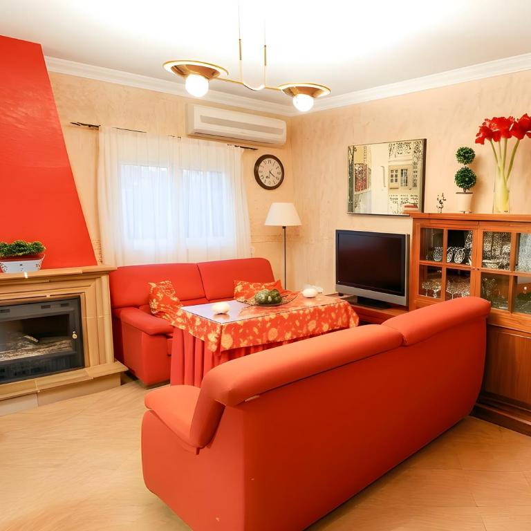 Chalet con piscina privada y amplio jardin SOLO ALQUILAMOS A FAMILIAS - Appartamento - 9
