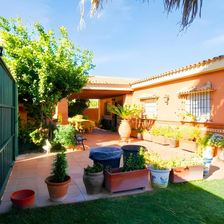 Chalet con piscina privada y amplio jardin SOLO ALQUILAMOS A FAMILIAS - Appartamento - 26