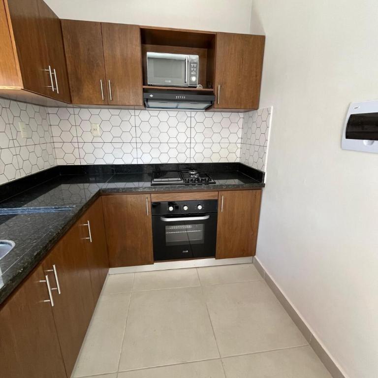 Spacious Modern House with BBQ Area in Asunción - Room #1715156301 - 8