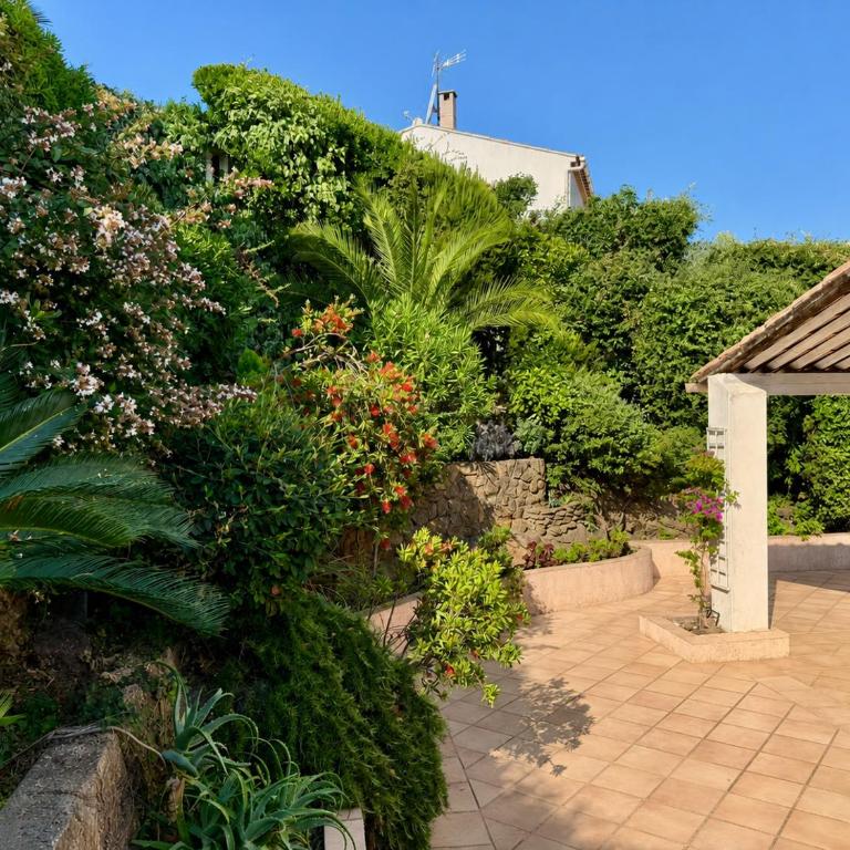 Villa provençale avec piscine , plage à pied - Maison de Vacances - 1