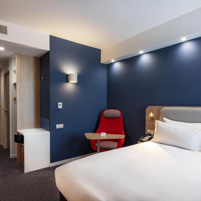 Holiday Inn Express - Nice - Grand Arenas by IHG - Chambre Lit Queen-Size Standard - Vue sur Montagnes - Petit-Déjeuner Gratuit - 11