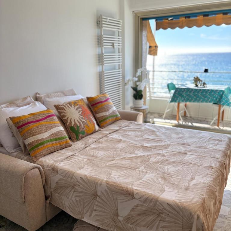  - Room #1715211901 - 1