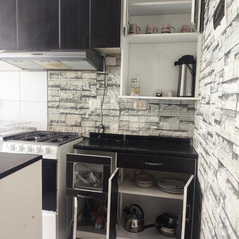 Acogedor departamento para descansar, distraerse, divertirse o compartir en pareja o familia de 2 habitaciones y oficina - Two-Bedroom Apartment - 11