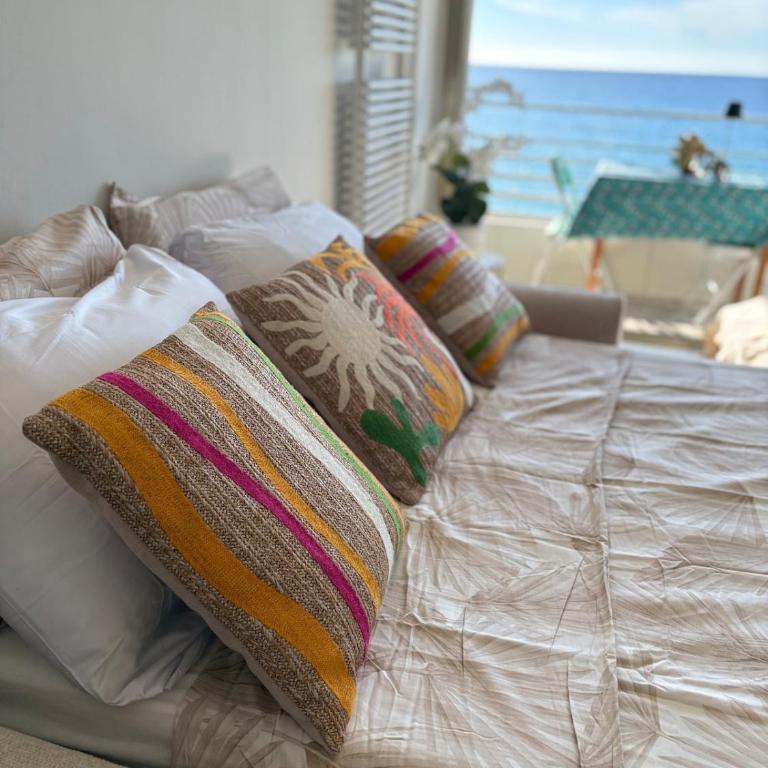  - Room #1715211901 - 27