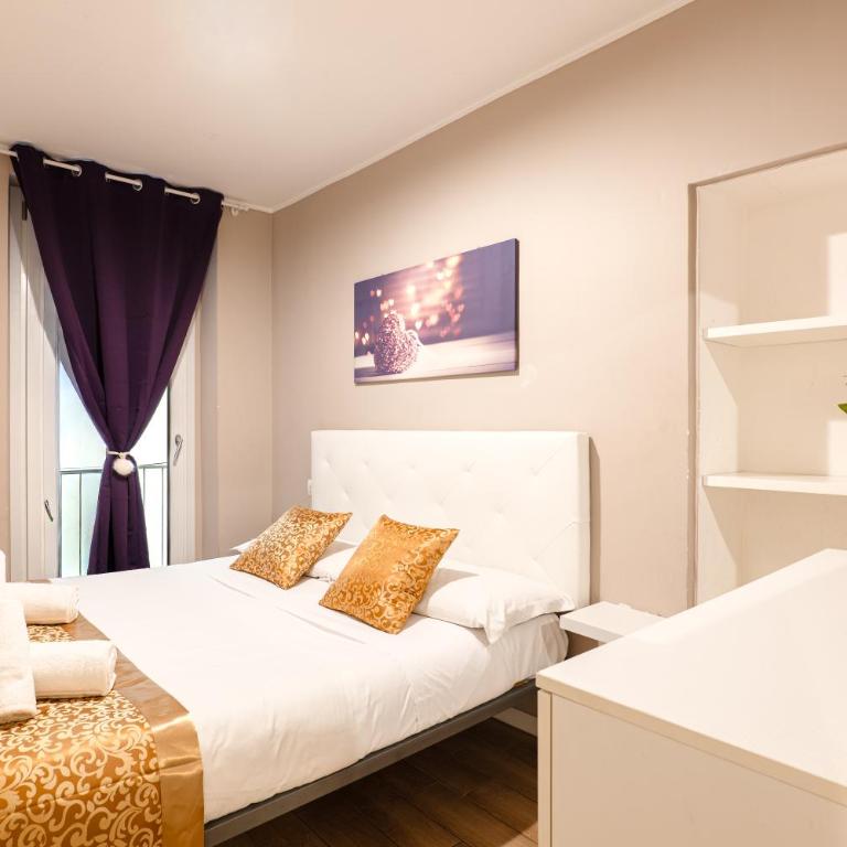 Santa Croce 2 Bedroom, Comfort, AC & Wi-Fi - Two-Bedroom Apartment with Balcony - 2