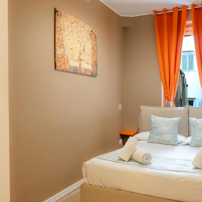 Santa Croce 2 Bedroom, Comfort, AC & Wi-Fi - Two-Bedroom Apartment with Balcony - 19