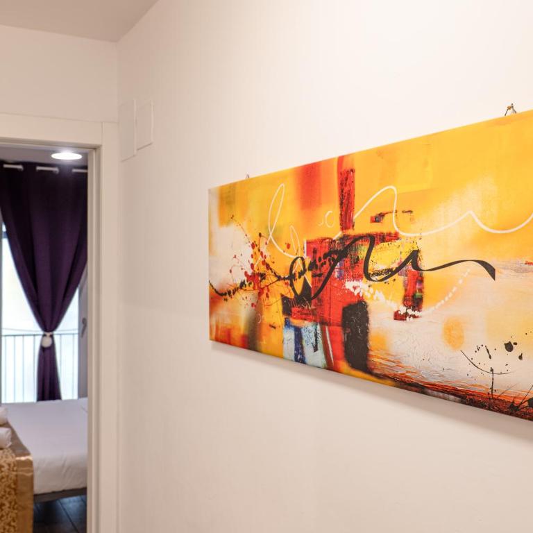 Santa Croce 2 Bedroom, Comfort, AC & Wi-Fi - Two-Bedroom Apartment with Balcony - 22