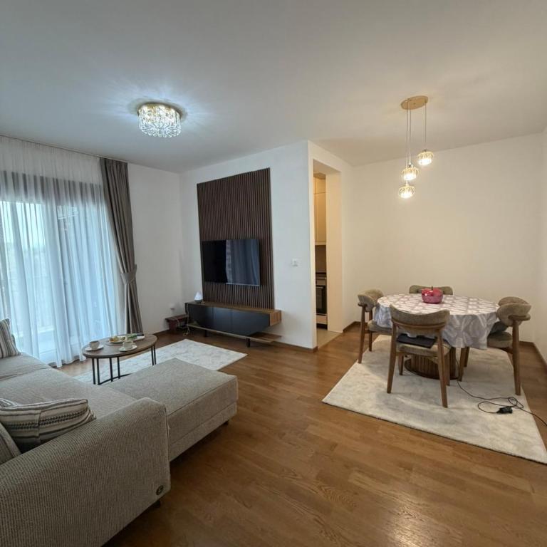  - Room #1715227101 - 1