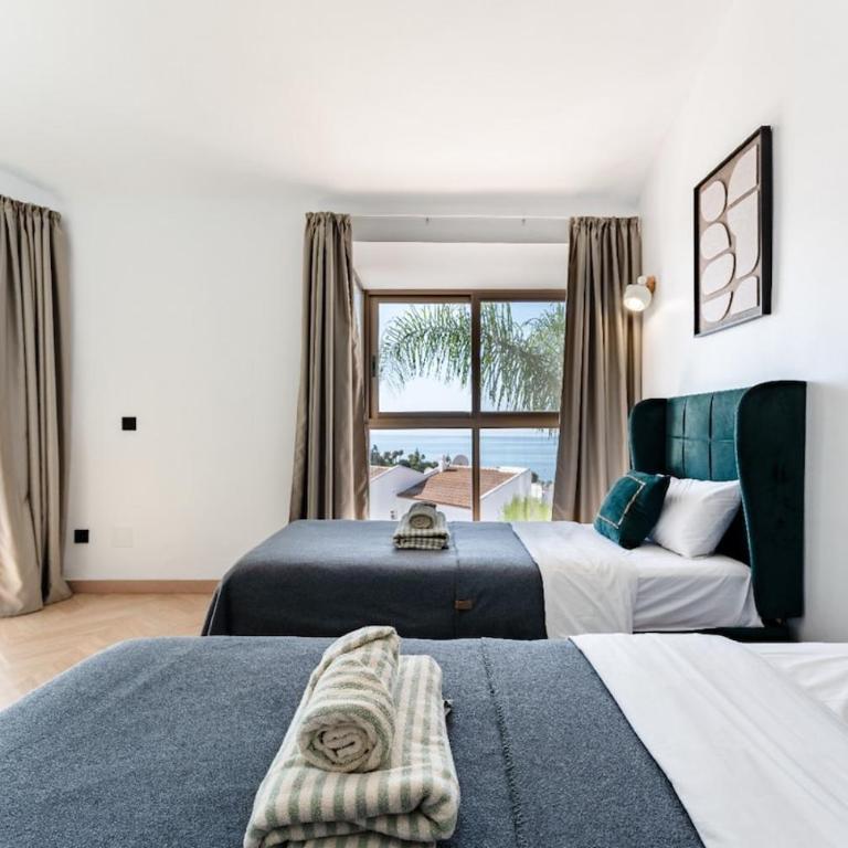 - Room #1715223401 - 12