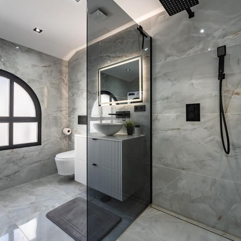  - Room #1715223401 - 23