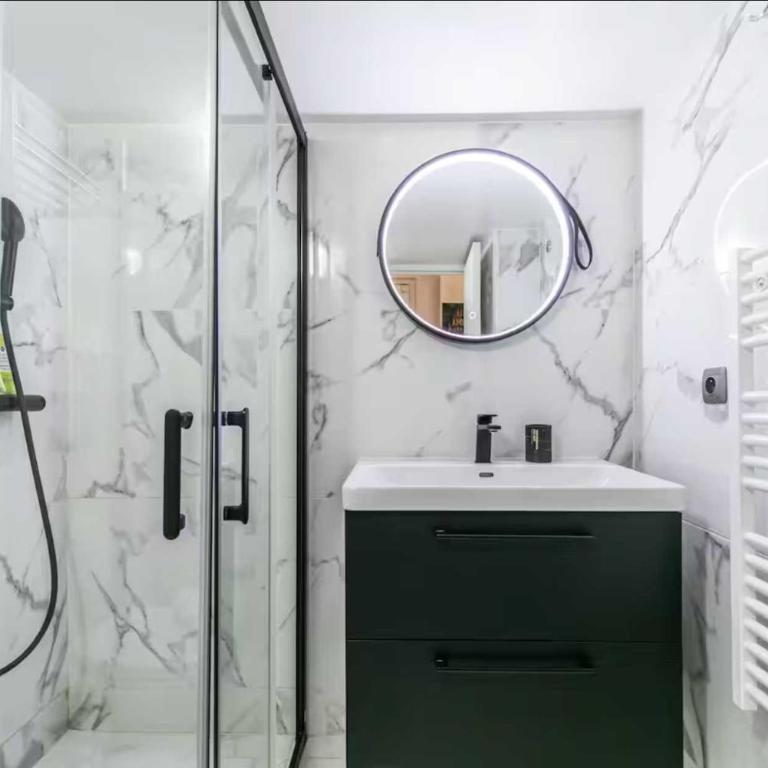 Spacious and cozy apartment - 1BR 8P - Near Bercy - Appartement 1 Chambre - 35