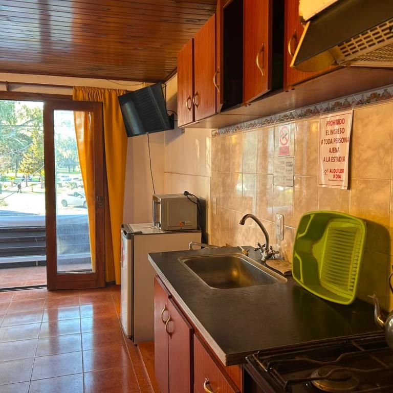 LodePeppe - Three-Bedroom House - 4