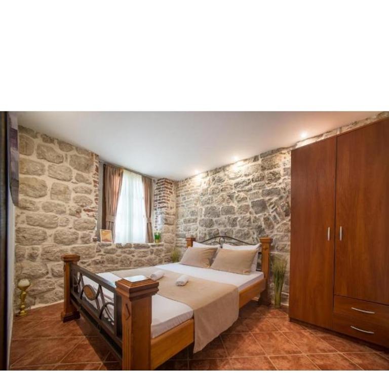  - Room #1715234201 - 5
