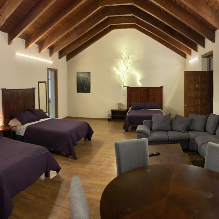CORTIJO LA CASONA & Bungalow al Pie de la Montaña - Habitación Familiar Deluxe - 7