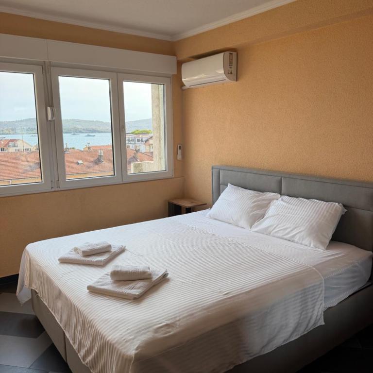 Wolf Apartment with Sea View in City Center - Apartman - 10