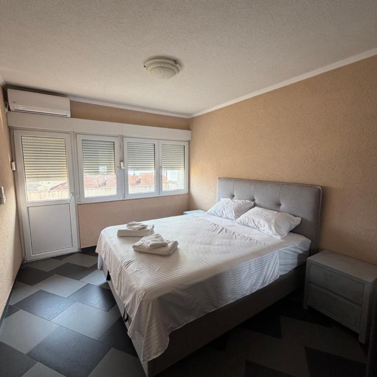 Wolf Apartment with Sea View in City Center - Apartman - 8