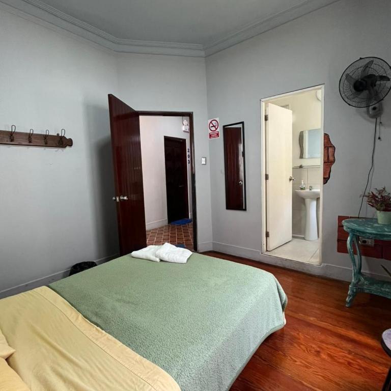  - Room #1715234403 - 2