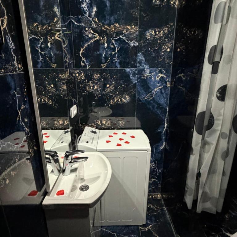 - Room #1715256901 - 3