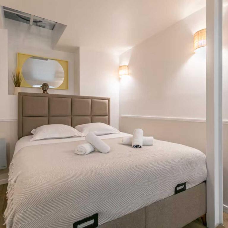 2BDR 6P duplex flat near the Moulin Rouge - Appartement 2 Chambres - 6