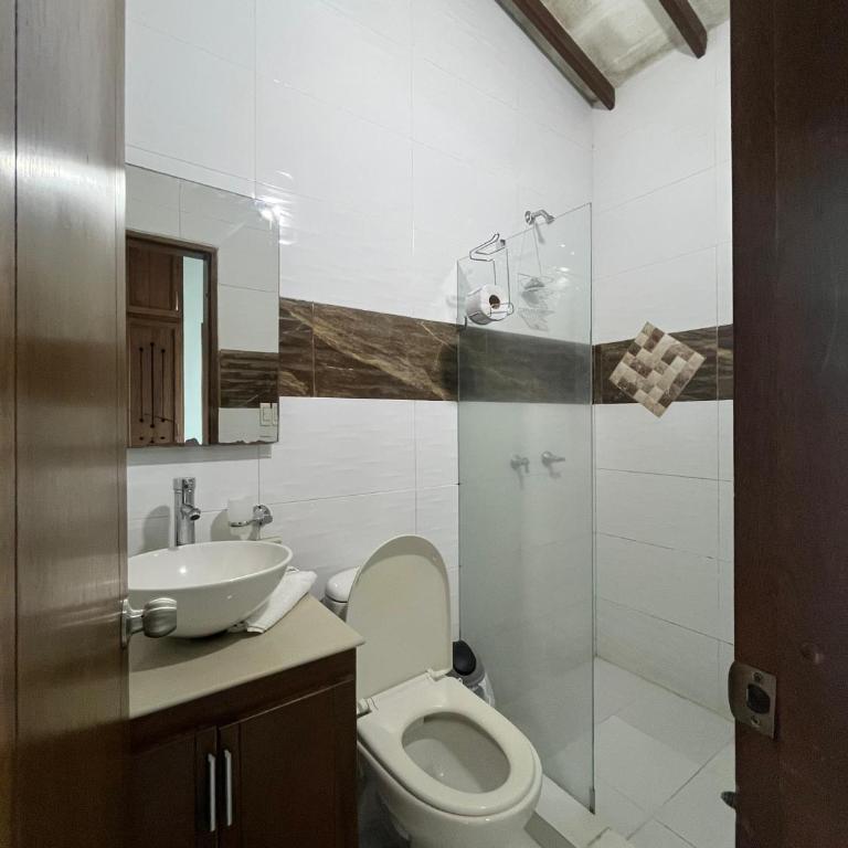 Casa espectacular en conjunto con piscina - Casa de 4 dormitorios - 10