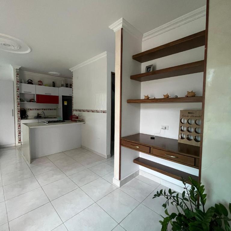 Casa espectacular en conjunto con piscina - Casa de 4 dormitorios - 19