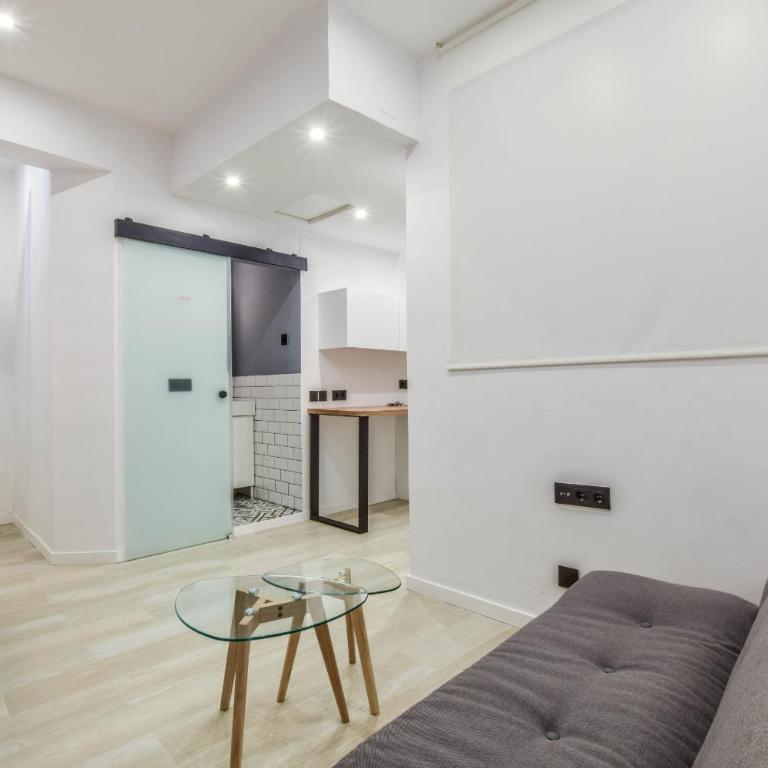 Modern Living Space in Historic Central Madrid - Apartment - 13