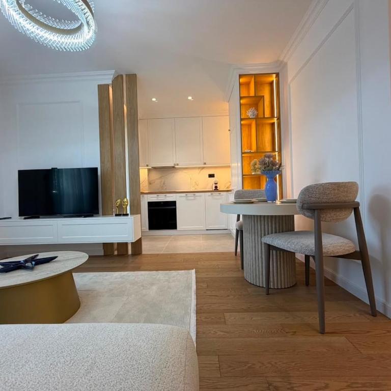 Marea Lux - Tivat - Deluks Apartman sa 2 Spavaće Sobe i Balkonom - 10