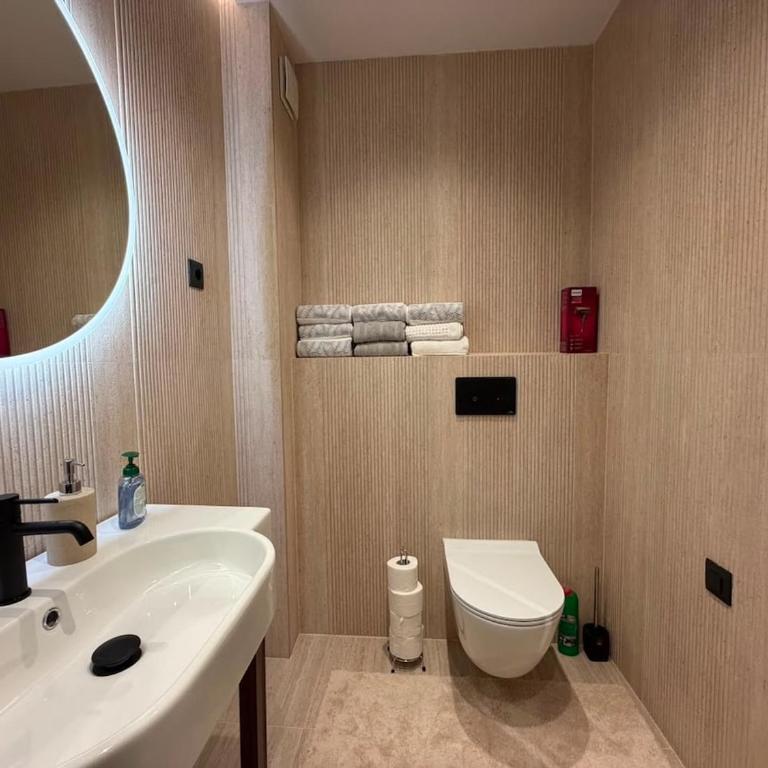 Marea Lux - Tivat - Deluks Apartman sa 2 Spavaće Sobe i Balkonom - 11