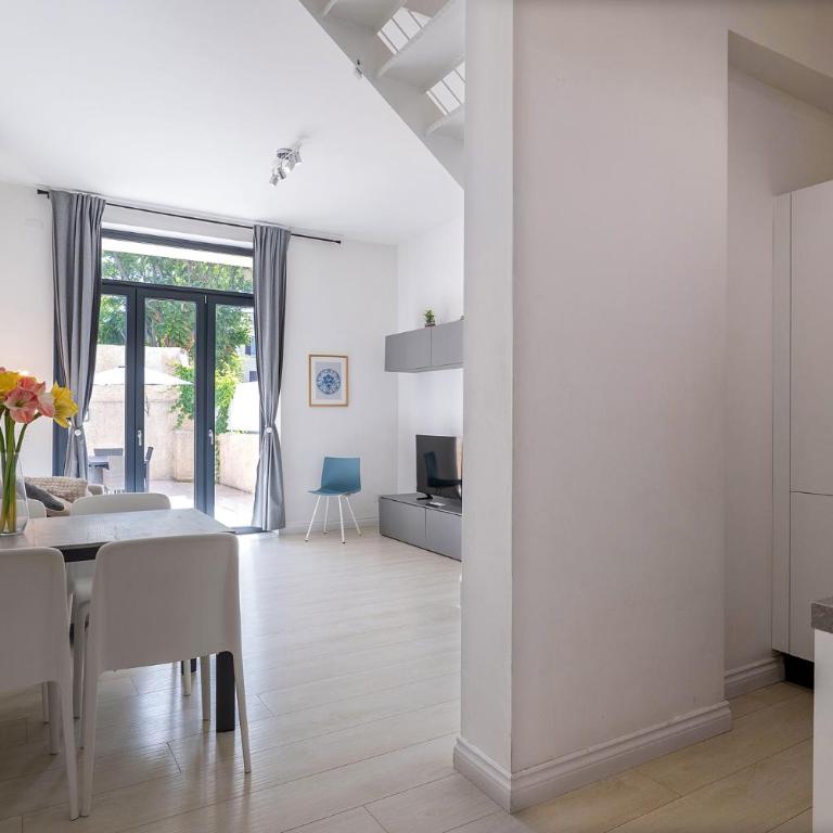 Urban Oasis near Termini, free Parking&Patio, int3 - Apartamento de 2 dormitorios - 82