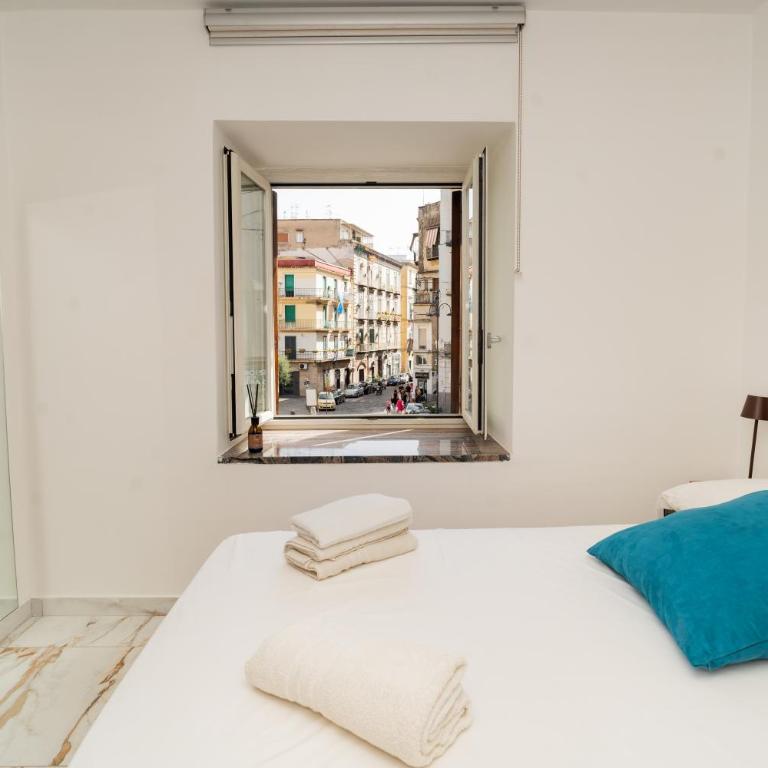 Sanità Rooms - Small Double Room - 1