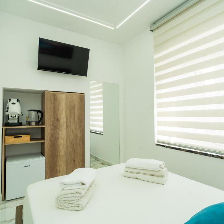 Sanità Rooms - Small Double Room - 4