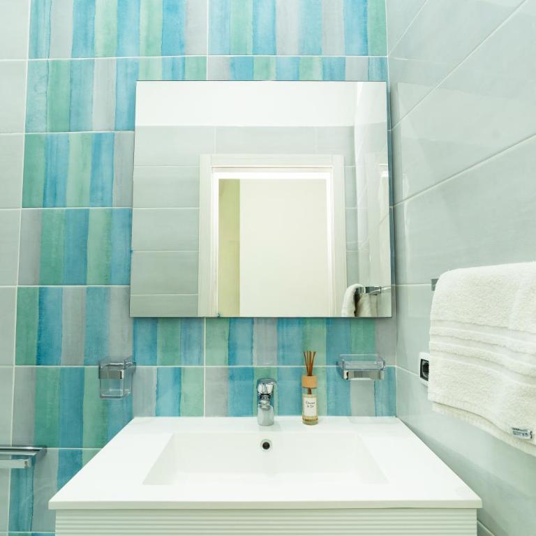 Sanità Rooms - Standard King Room - 9