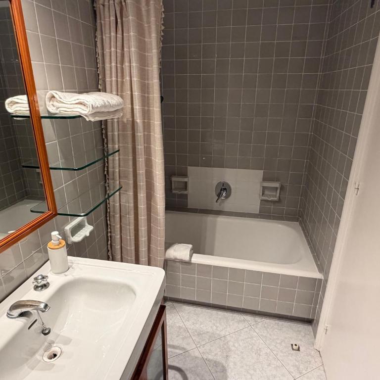Amplio apartamento en Cap Sa Sal - Apartamento de 2 dormitorios con vistas al mar - 29