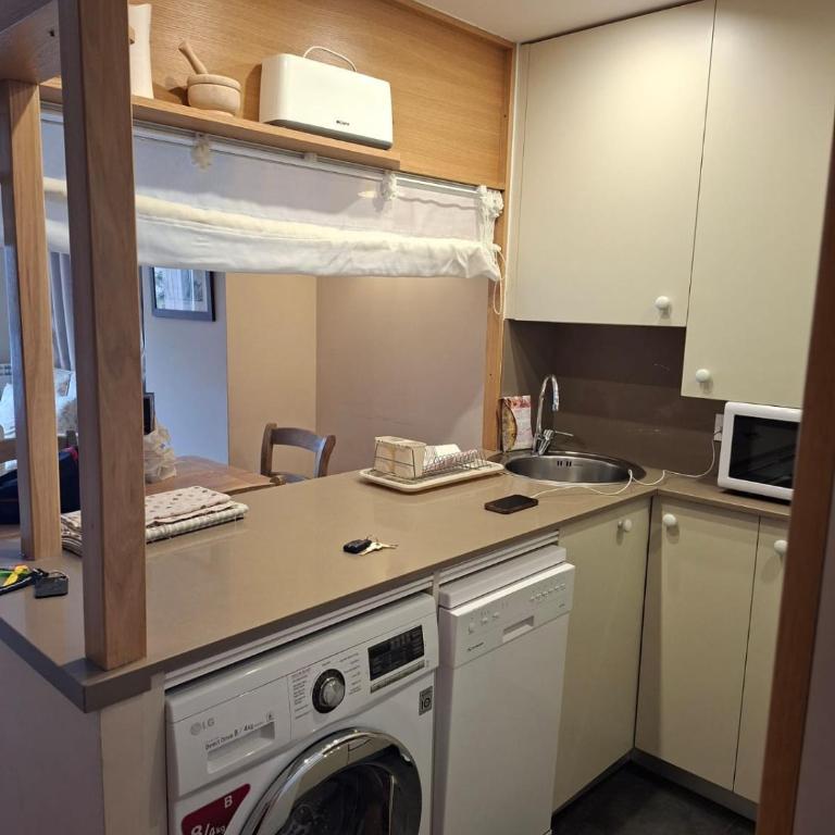  - Room #1715294301 - 7