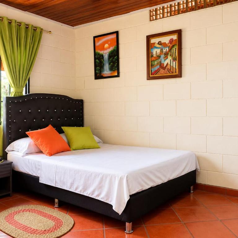  - Room #1715301101 - 6