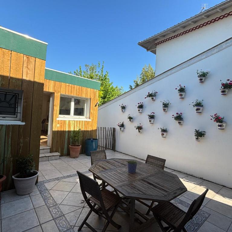 Grande villa 10 pers, jardin luxuriant, piscine - Au cœur de Dax - Proche plages et Pays Basque - Villa avec Piscine Privée - 8