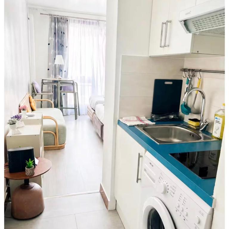 Grand studio Faubourg SaintHonoré Paris 8th - One-Bedroom Apartment - 13