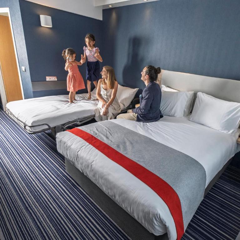 Holiday Inn Express Geneva Airport by IHG - Chambre Double Standard avec Canapé-Lit - 7