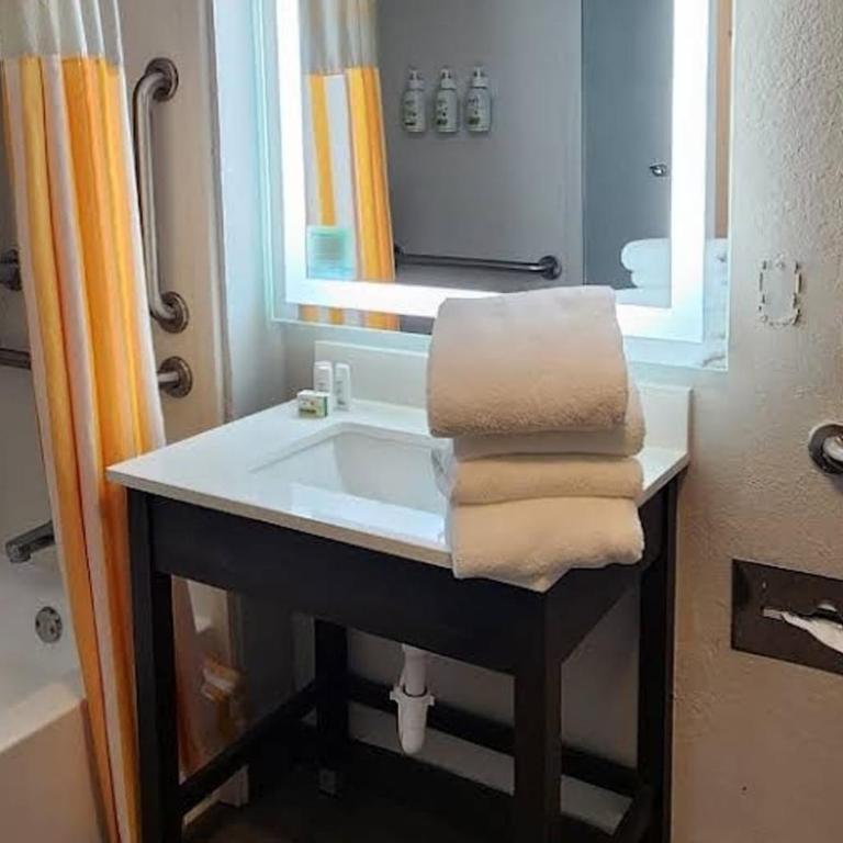 - Room #1715300901 - 16
