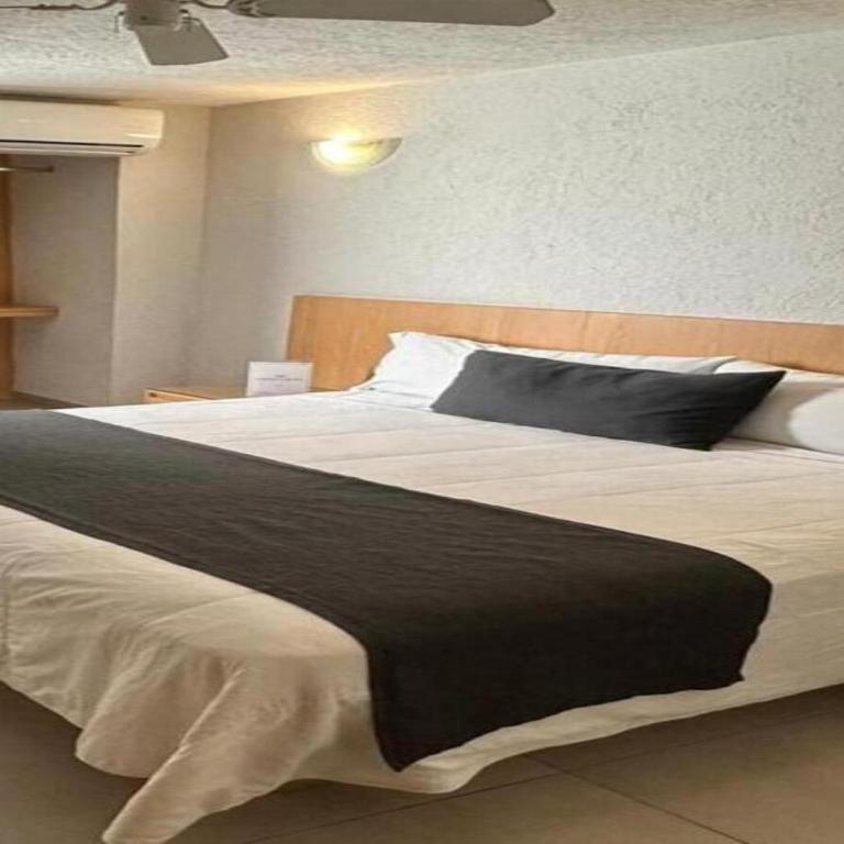Hotel Emperador centro Guadalajara y Remodelado - Chambre Lit King-Size Supérieure - 10