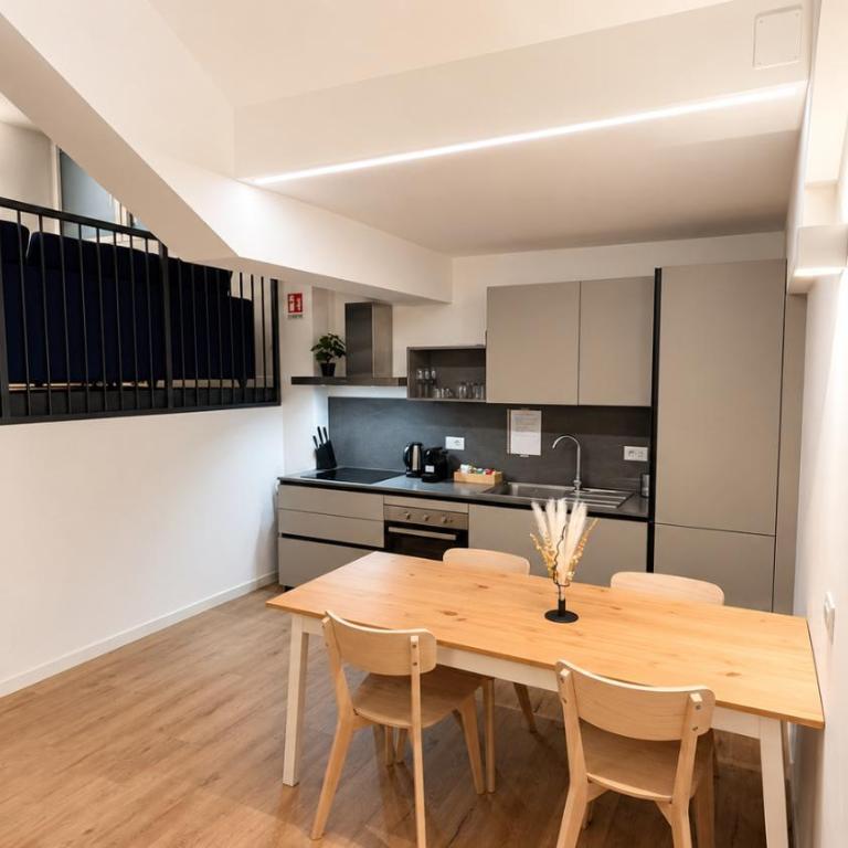 Modern Flat Metro CityLife-MICO-Self Check-in-AC - Appartamento con 1 Camera da Letto - 2