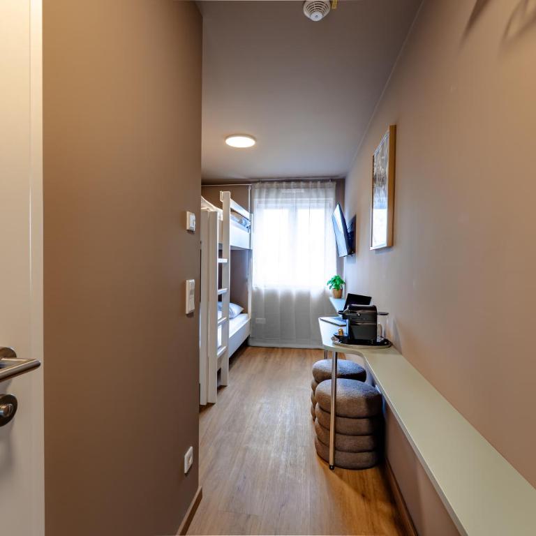 smart studios - by kalm stay - Twin Room - 3