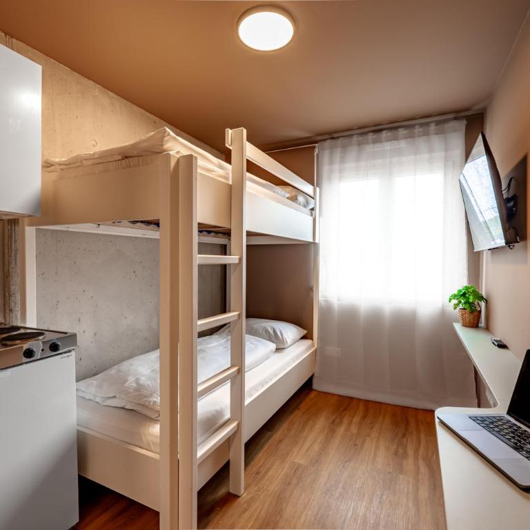 smart studios - by kalm stay - Twin Room - 7