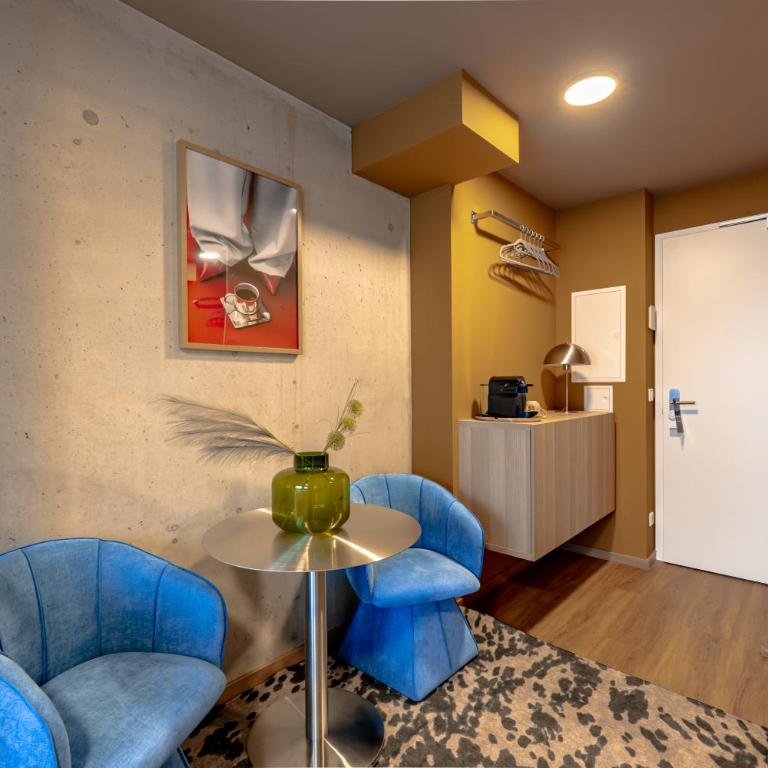 smart studios - by kalm stay - Deluxe Queen Studio - 32