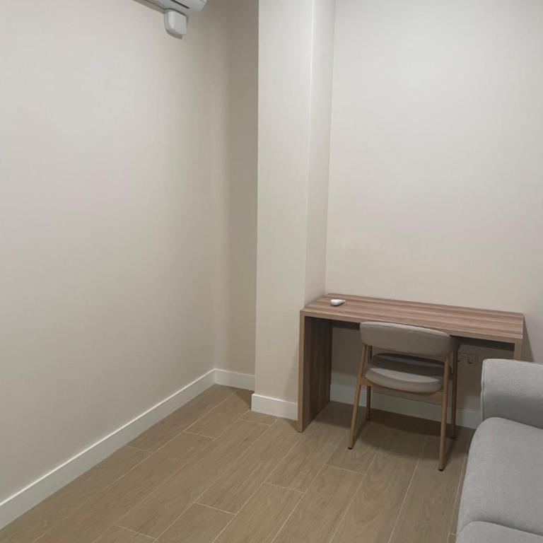Espacio Coworking-Estudios con residencia cerca Campus Universitario - Standard Studio - 12