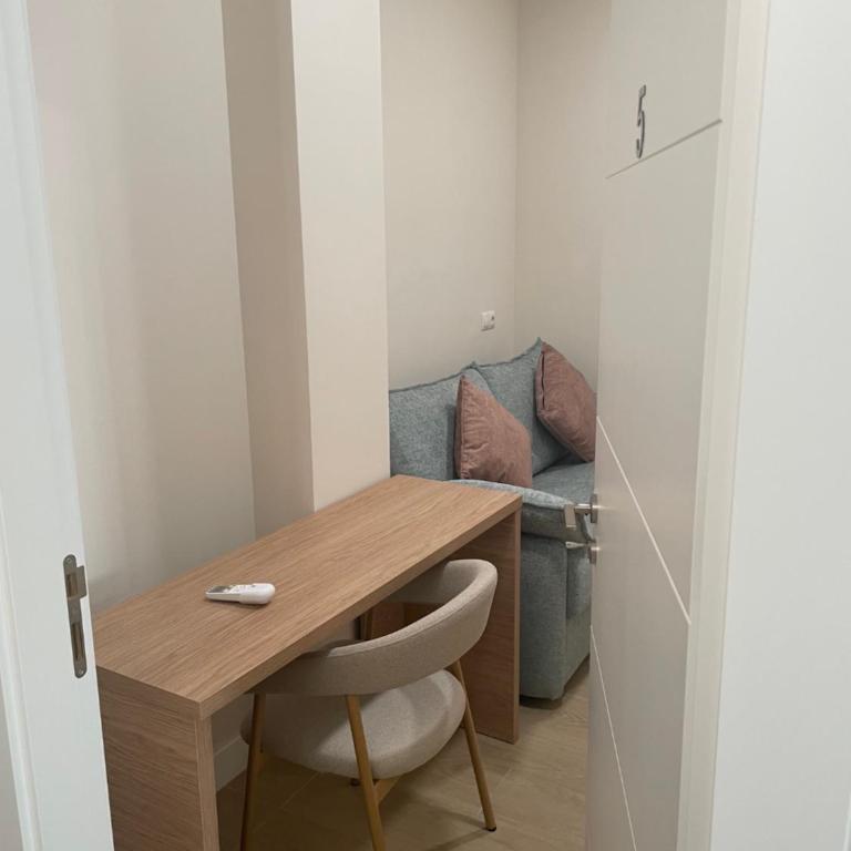 Espacio Coworking-Estudios con residencia cerca Campus Universitario - Standard Studio - 14