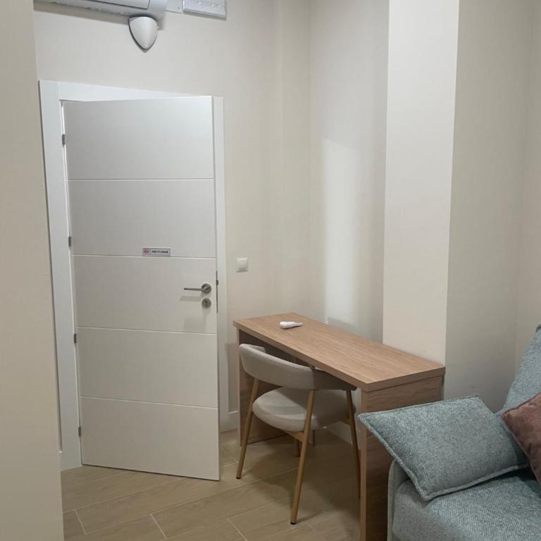 Espacio Coworking-Estudios con residencia cerca Campus Universitario - Standard Studio - 15