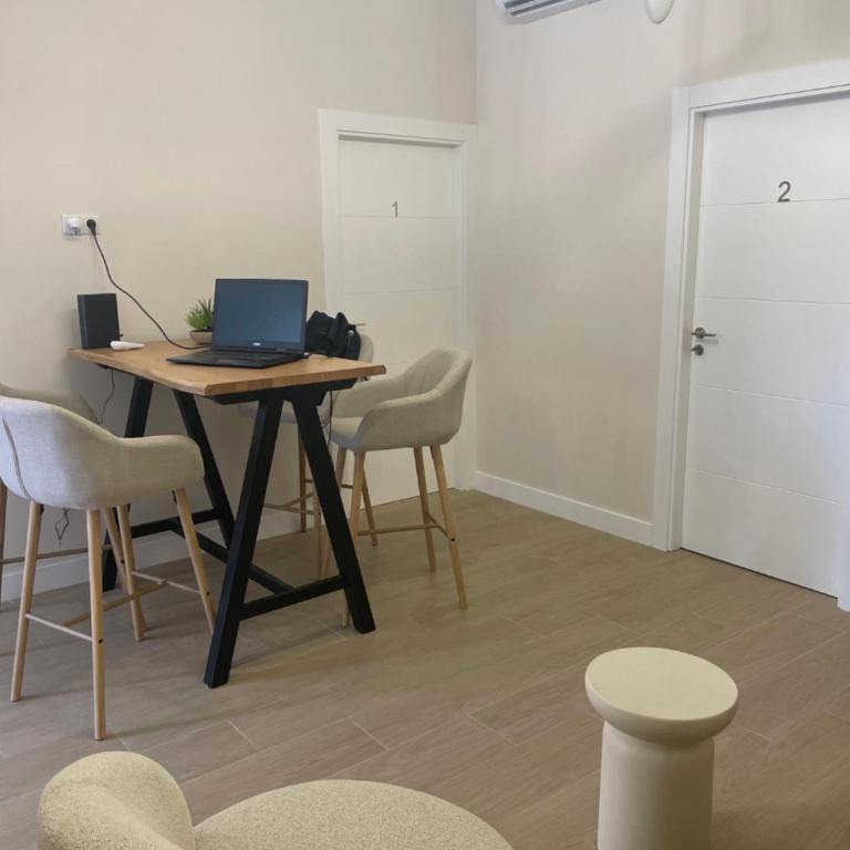 Espacio Coworking-Estudios con residencia cerca Campus Universitario - Standard Studio - 29